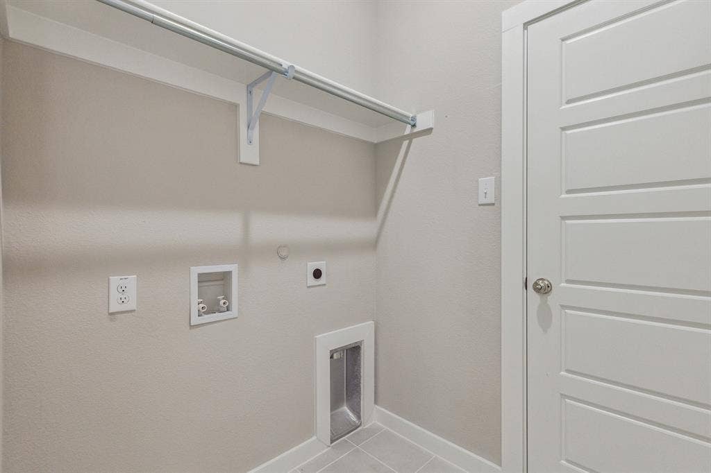 341 Millwood Road, Lavon, TX 75166 Utility Room in the Birch home plan by Trophy Signature Homes – REPRESENTATIVE PHOTO