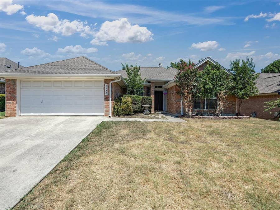 Property photo for 2532 John Drive, Denton, TX