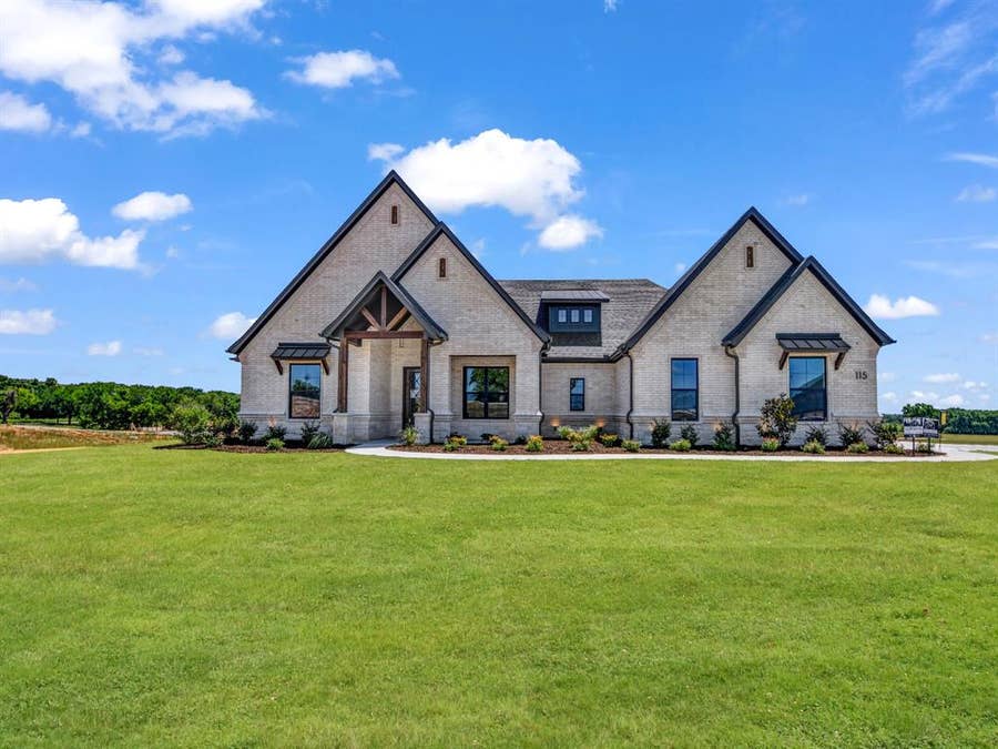 Property photo for 115 Guynell Ridge, Decatur, TX