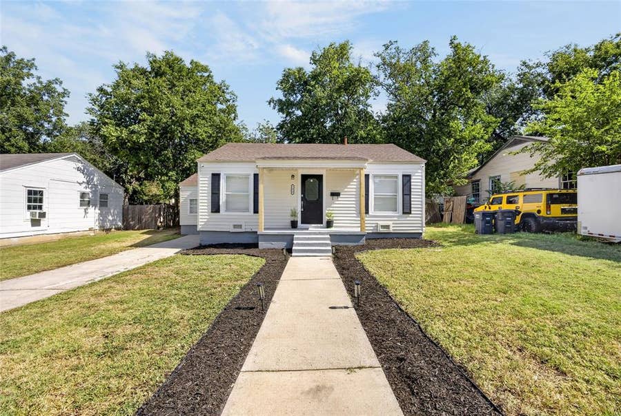 Property photo for 7428 Llano Avenue, Fort Worth, TX