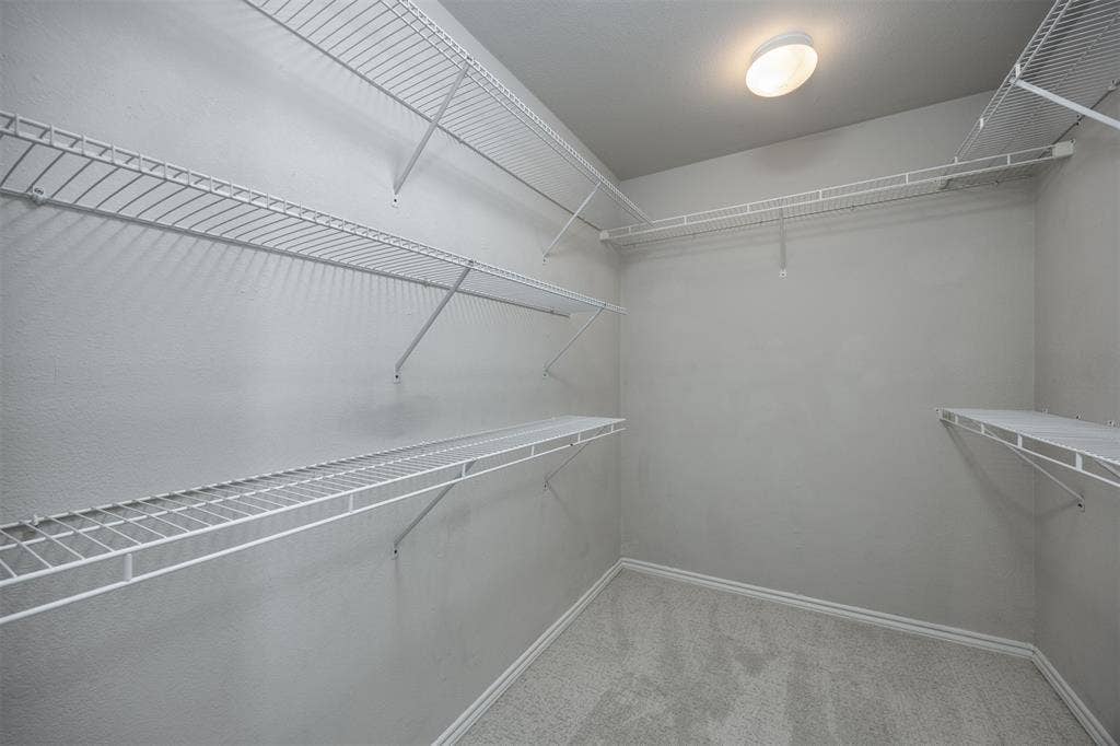 2506 Buckskin Drive, McKinney, TX 75071 Primary Bedroom walk-in closet