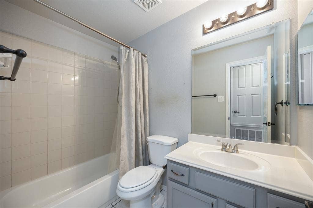 2506 Buckskin Drive, McKinney, TX 75071 Guest Bath