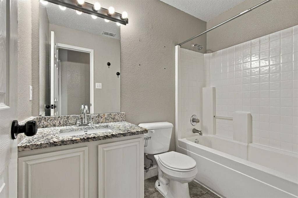 1107 Chancellorsville Parkway, Grand Prairie, TX 75052 1107 Chancellorsville Parkway, Grand Prairie, TX 75052