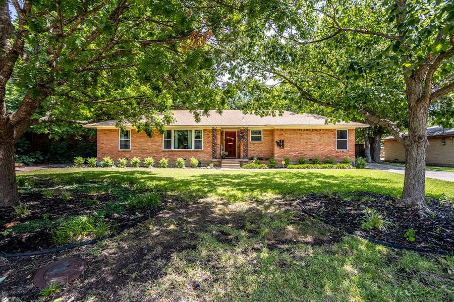 Property photo for 124 MARTIN Drive, Lancaster, TX