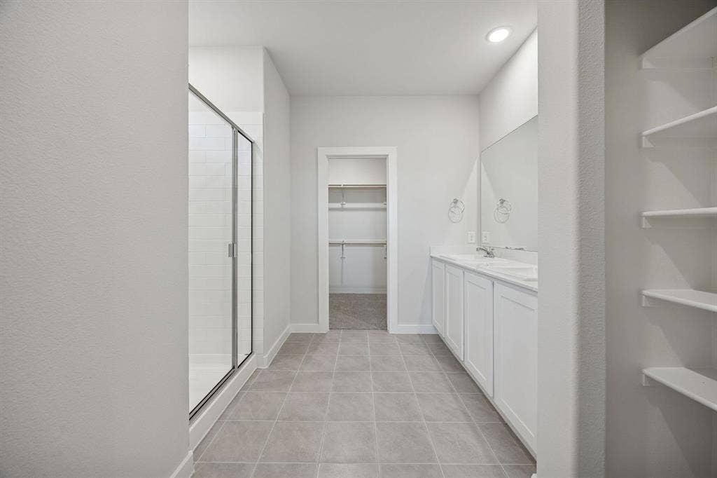 1336 Capecastle Lane, Forney, TX 75126 Primary Bathroom in the Oak II home plan by Trophy Signature Homes – REPRESENTATIVE PHOTO