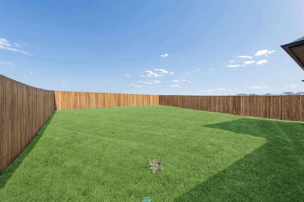 1336 Capecastle Lane, Forney, TX 75126 Covered Patio in the Oak II home plan by Trophy Signature Homes – REPRESENTATIVE PHOTO