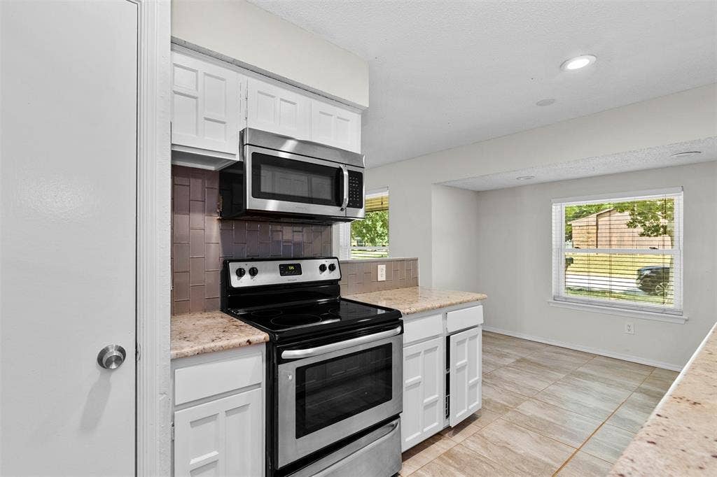 5001 Darrow Lane, Arlington, TX 76017 5001 Darrow Lane, Arlington, TX 76017