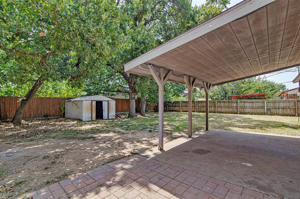 5001 Darrow Lane, Arlington, TX 76017 5001 Darrow Lane, Arlington, TX 76017