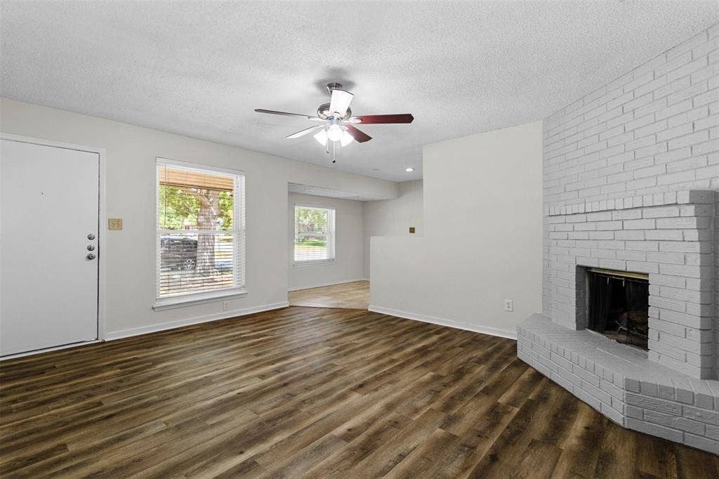 5001 Darrow Lane, Arlington, TX 76017 5001 Darrow Lane, Arlington, TX 76017