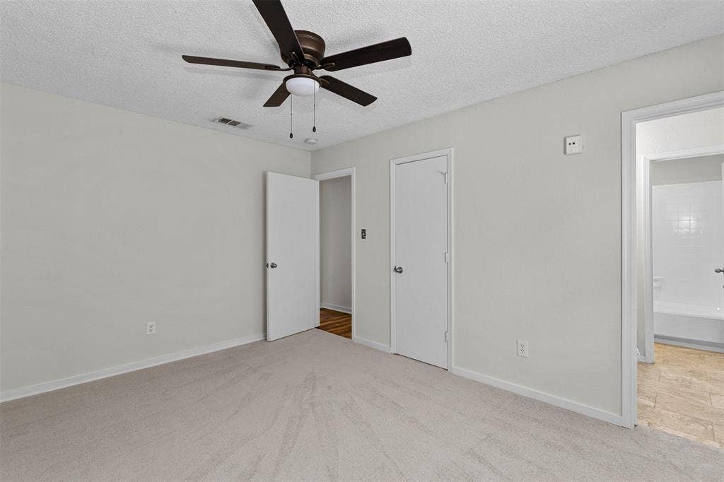 5001 Darrow Lane, Arlington, TX 76017 5001 Darrow Lane, Arlington, TX 76017