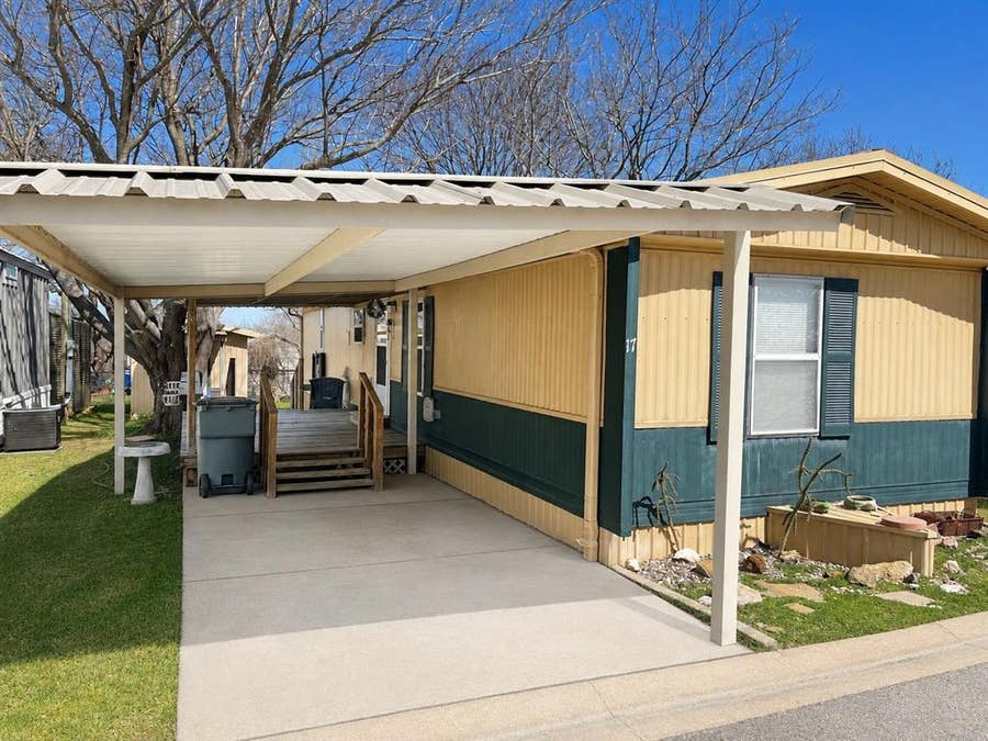 Property photo for 3130 E Parkerville Road, #17, Lancaster, TX