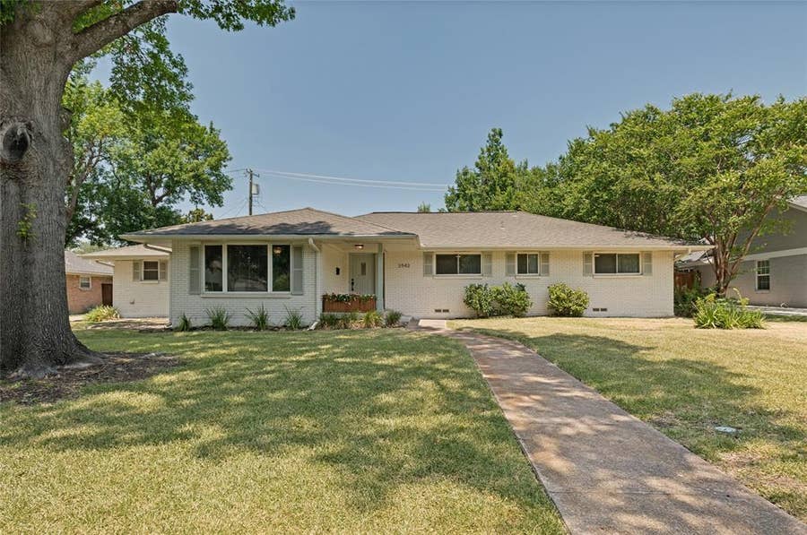 Property photo for 3543 Jubilee Trail, Dallas, TX