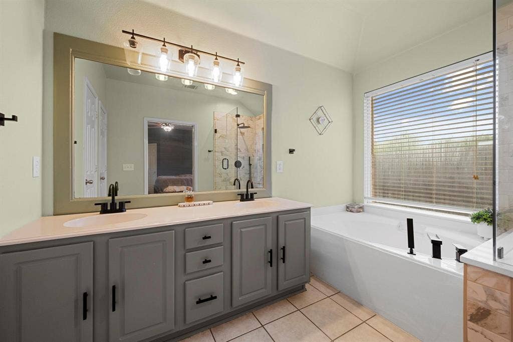 4412 Jessica Street, Fort Worth, TX 76244 4412 Jessica Street, Fort Worth, TX 76244