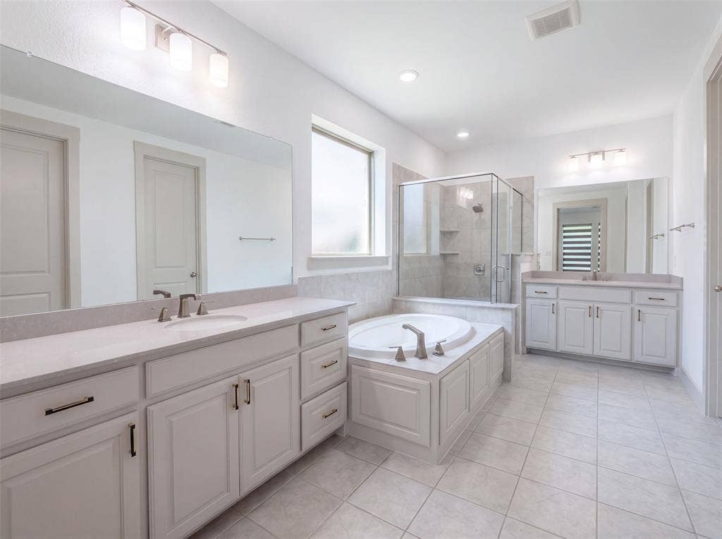 9694 Brackenfield Lane, Frisco, TX 75035 9694 Brackenfield Lane, Frisco, TX 75035