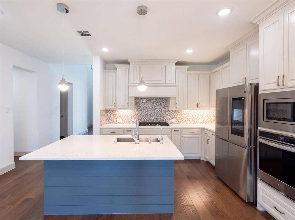 9694 Brackenfield Lane, Frisco, TX 75035 9694 Brackenfield Lane, Frisco, TX 75035
