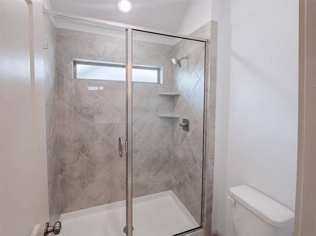 9694 Brackenfield Lane, Frisco, TX 75035 9694 Brackenfield Lane, Frisco, TX 75035