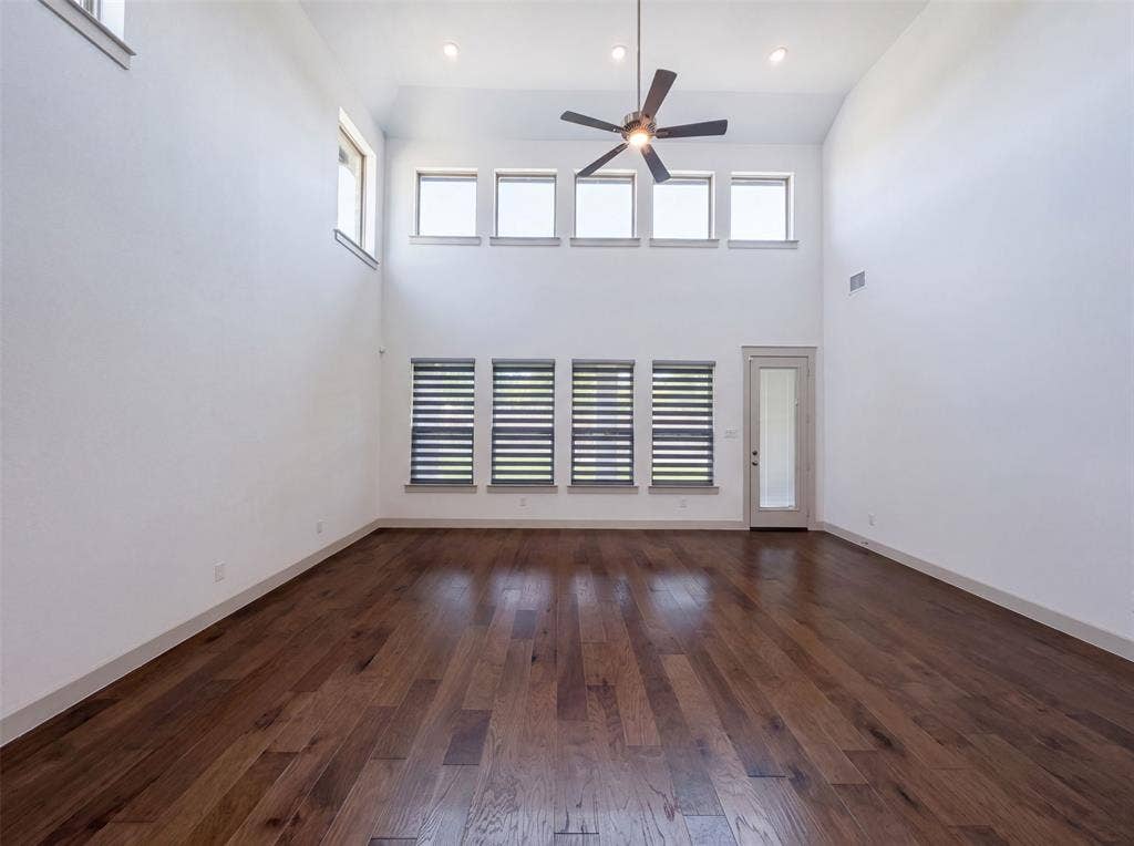 9694 Brackenfield Lane, Frisco, TX 75035 9694 Brackenfield Lane, Frisco, TX 75035