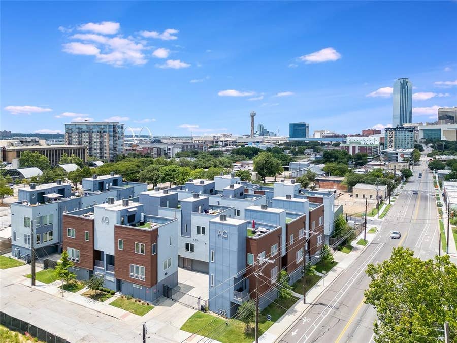 Property photo for 1515 S Akard Street, #402, Dallas, TX