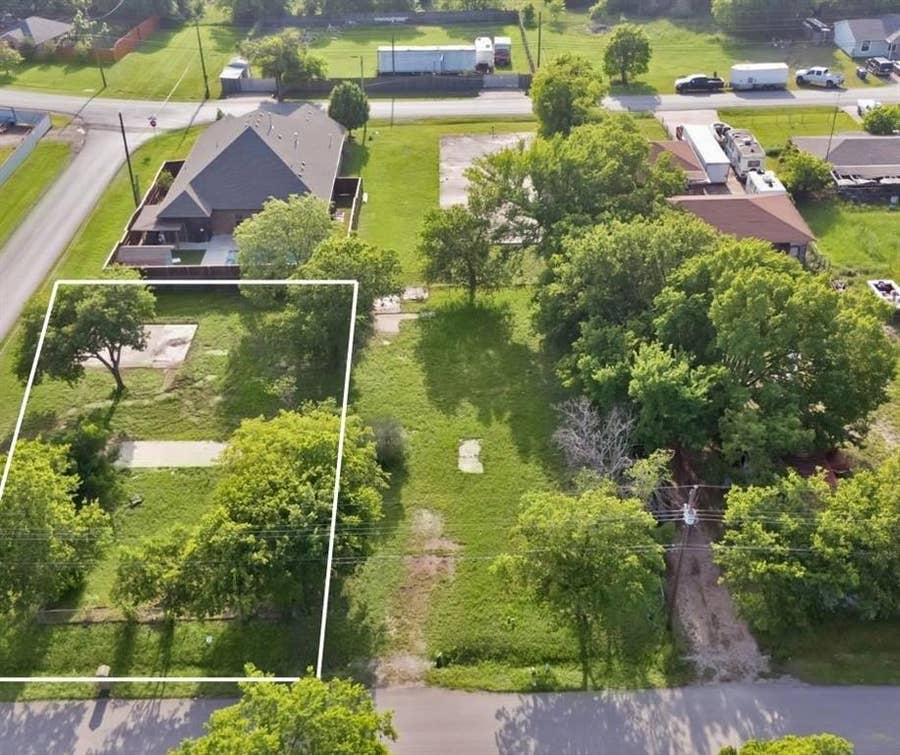 Property photo for 226 Carson Street, Red Oak, TX