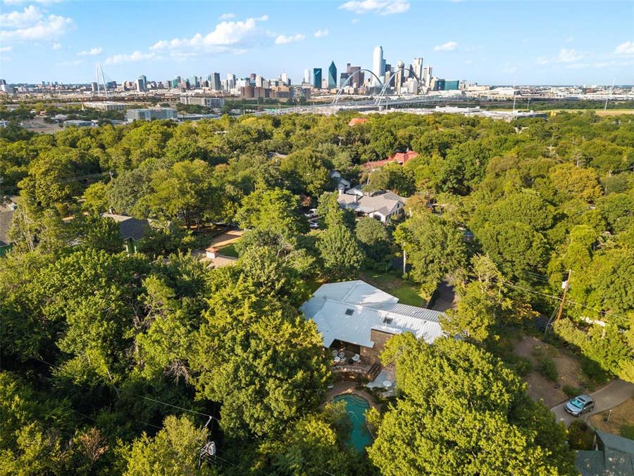 Property photo for 1535 Junior Drive, Dallas, TX