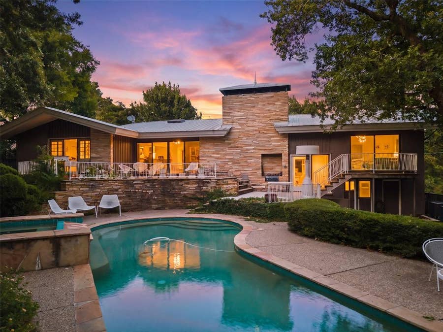 Property photo for 1535 Junior Drive, Dallas, TX
