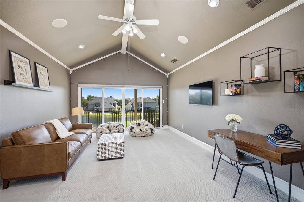 2808 Amesbury Drive, Plano, TX 75093 2808 Amesbury Drive, Plano, TX 75093