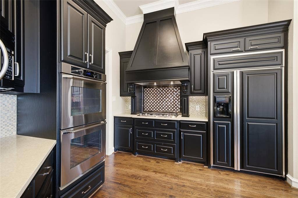 2808 Amesbury Drive, Plano, TX 75093 2808 Amesbury Drive, Plano, TX 75093