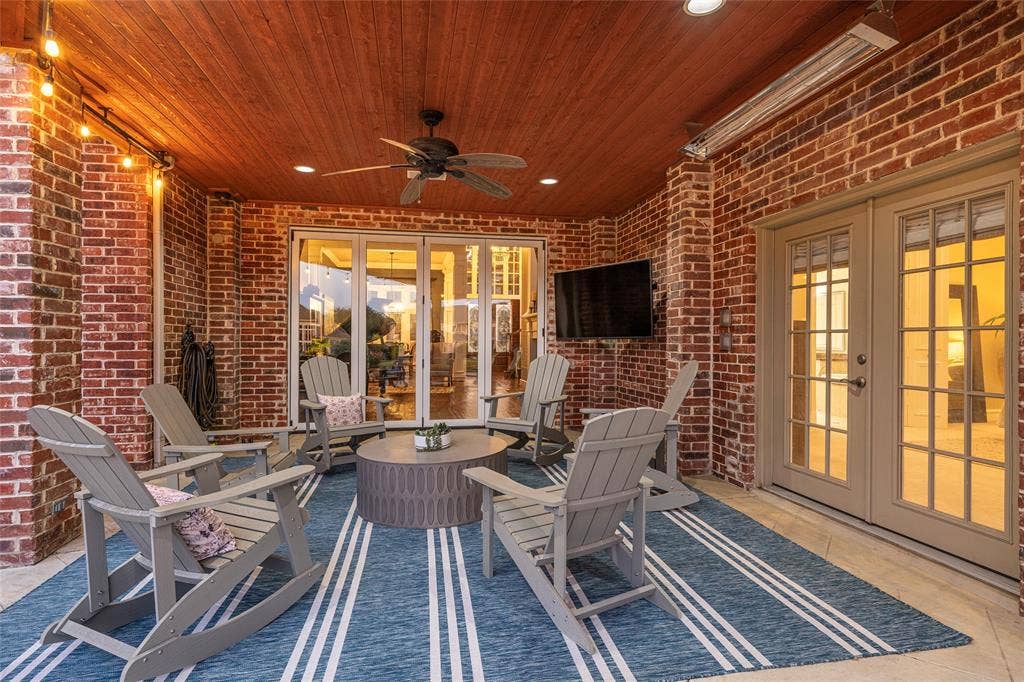 2808 Amesbury Drive, Plano, TX 75093 2808 Amesbury Drive, Plano, TX 75093