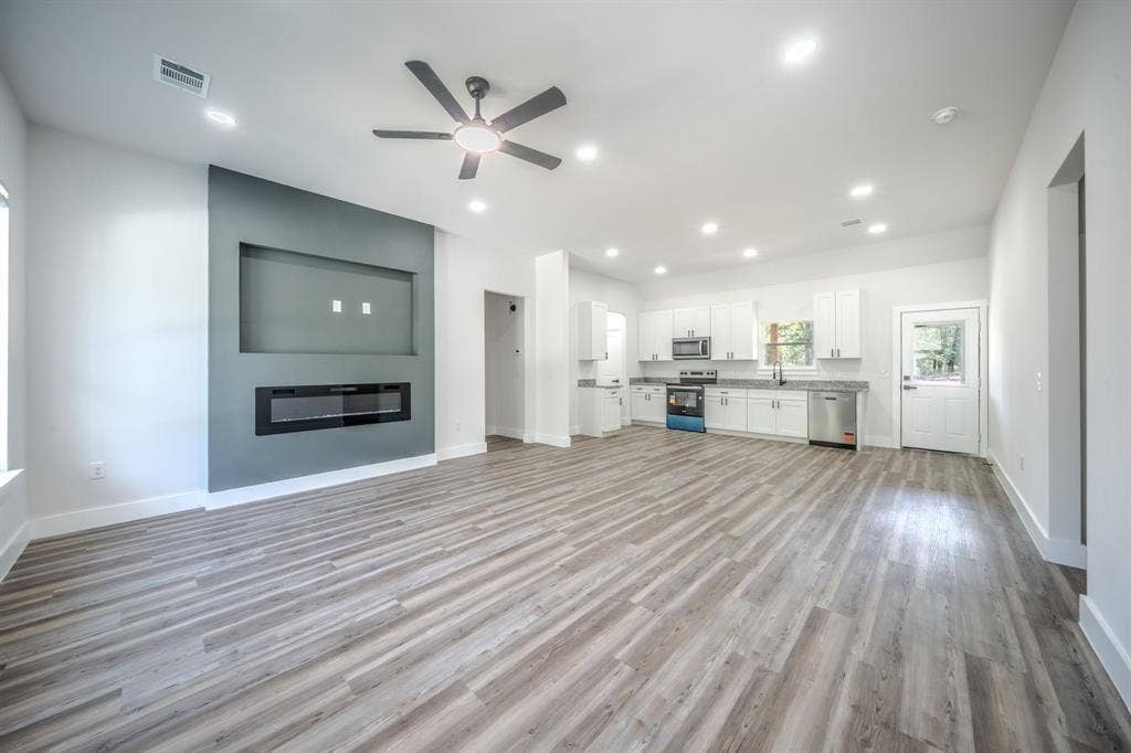 4860 LA PRADA, Malakoff, TX 75148 4860 LA PRADA, Malakoff, TX 75148