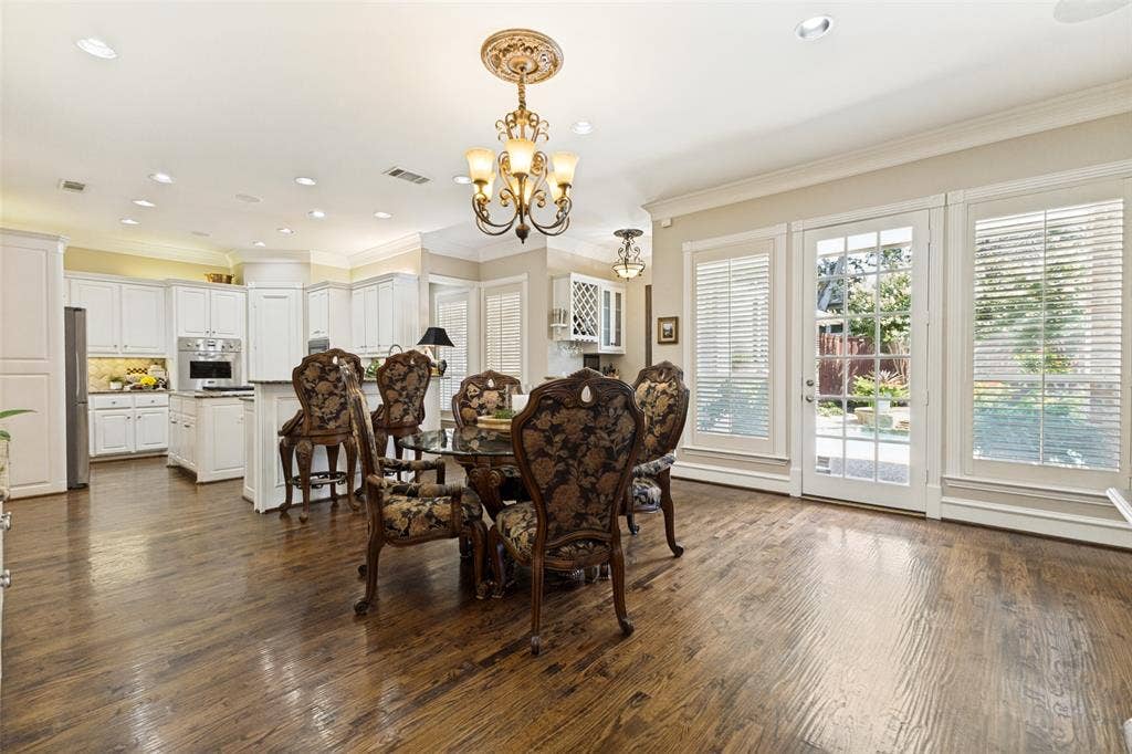 6433 Brandon Court, Plano, TX 75093 6433 Brandon Court, Plano, TX 75093