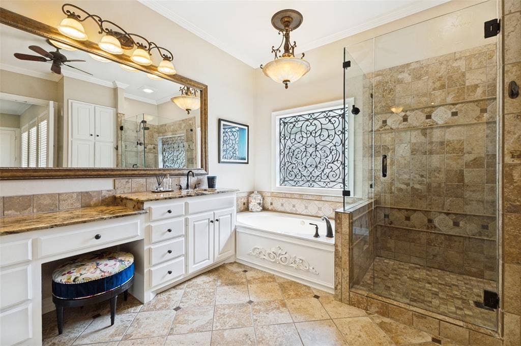 6433 Brandon Court, Plano, TX 75093 6433 Brandon Court, Plano, TX 75093