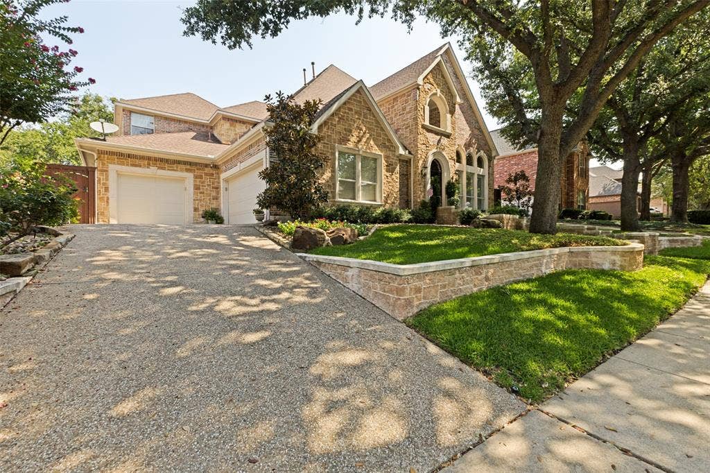 6433 Brandon Court, Plano, TX 75093 6433 Brandon Court, Plano, TX 75093
