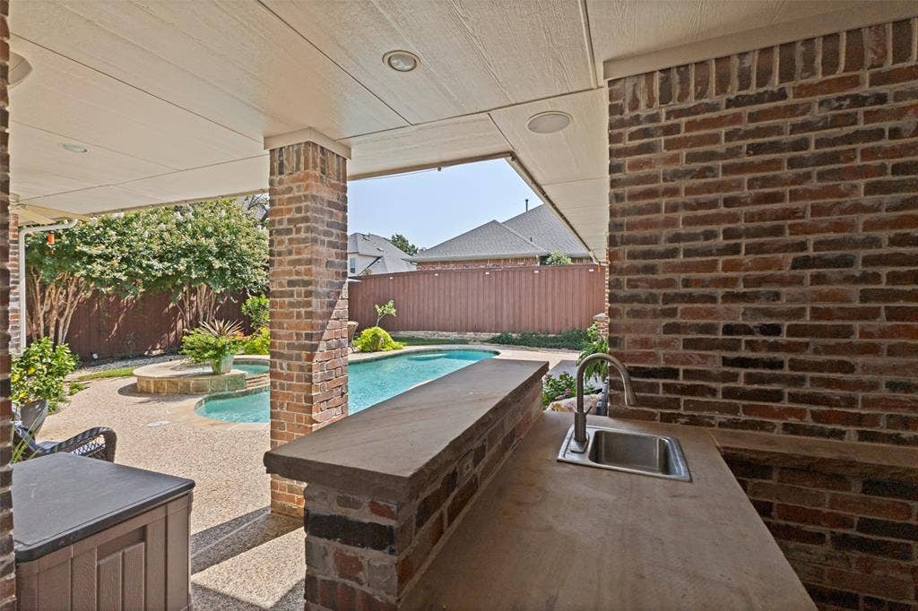 6433 Brandon Court, Plano, TX 75093 6433 Brandon Court, Plano, TX 75093