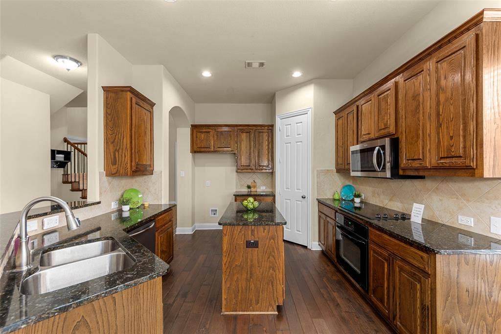 1610 Humbolt Drive, Allen, TX 75002 1610 Humbolt Drive, Allen, TX 75002
