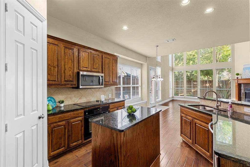 1610 Humbolt Drive, Allen, TX 75002 1610 Humbolt Drive, Allen, TX 75002