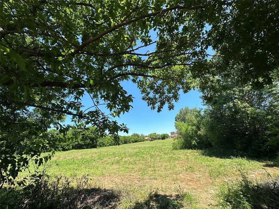 Property photo for 2351 S Country Club Road, Garland, TX