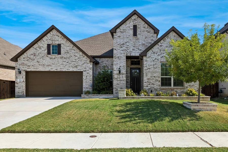 Property photo for 1709 Hamlet Drive, Fort Worth, TX