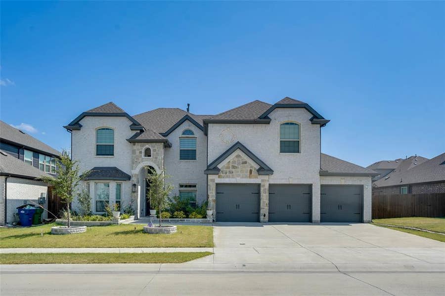 Property photo for 727 Stearman Lane, Fate, TX