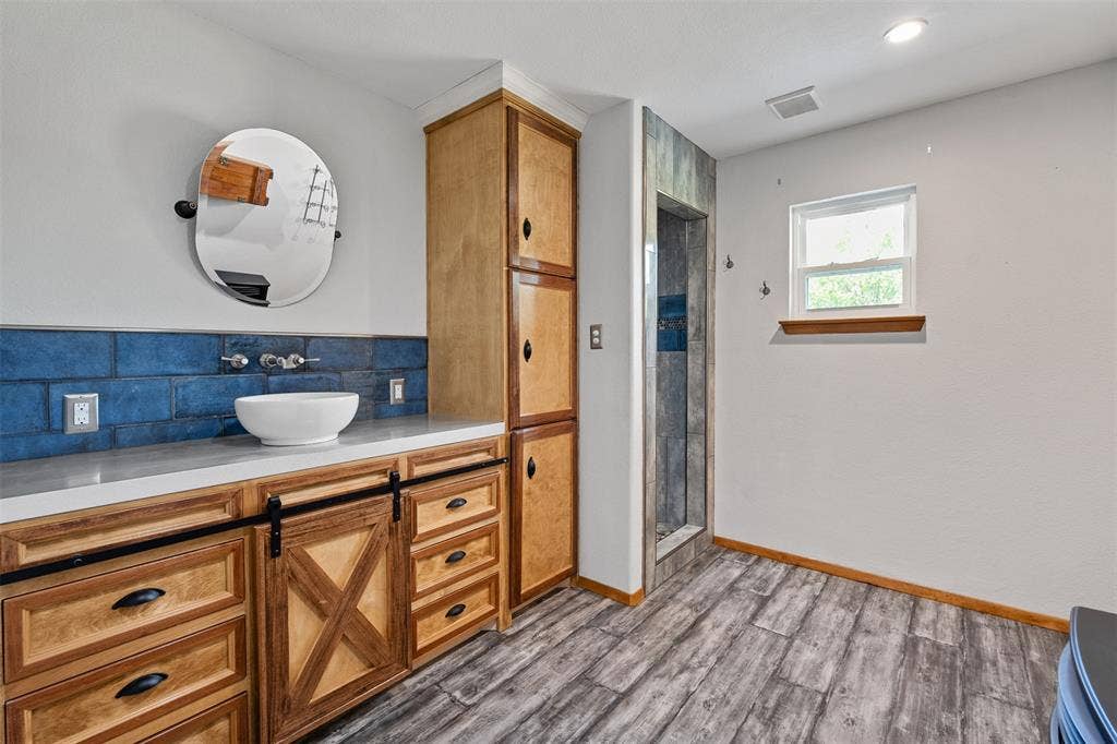 3672 FM 1861, Athens, TX 75752 3672 FM 1861, Athens, TX 75752