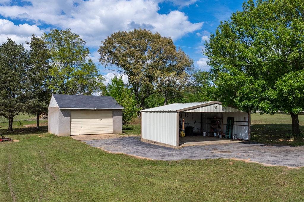 3672 FM 1861, Athens, TX 75752 3672 FM 1861, Athens, TX 75752