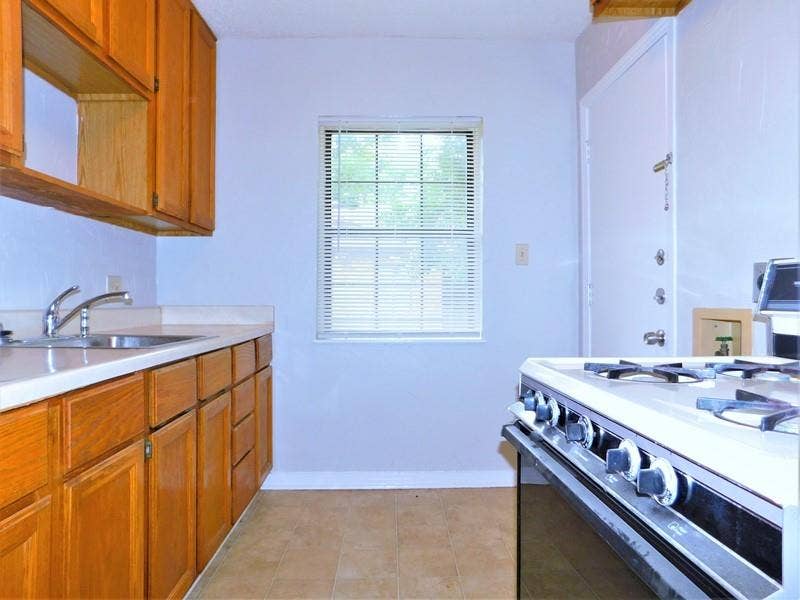 1010 Denton Street, Denton, TX 76201 1010 Denton Street, Denton, TX 76201