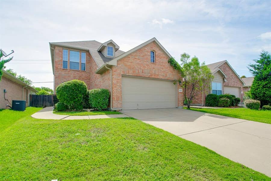 Property photo for 5824 Melanie Court, Fort Worth, TX