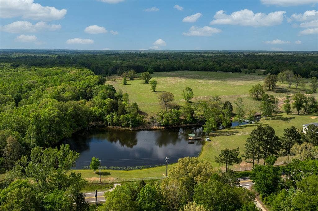 3672 E FM 1861, Athens, TX 75752