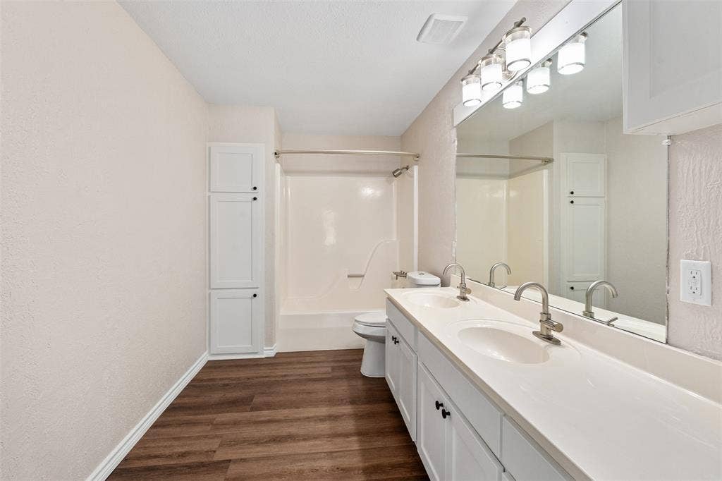 3672 E FM 1861, Athens, TX 75752
