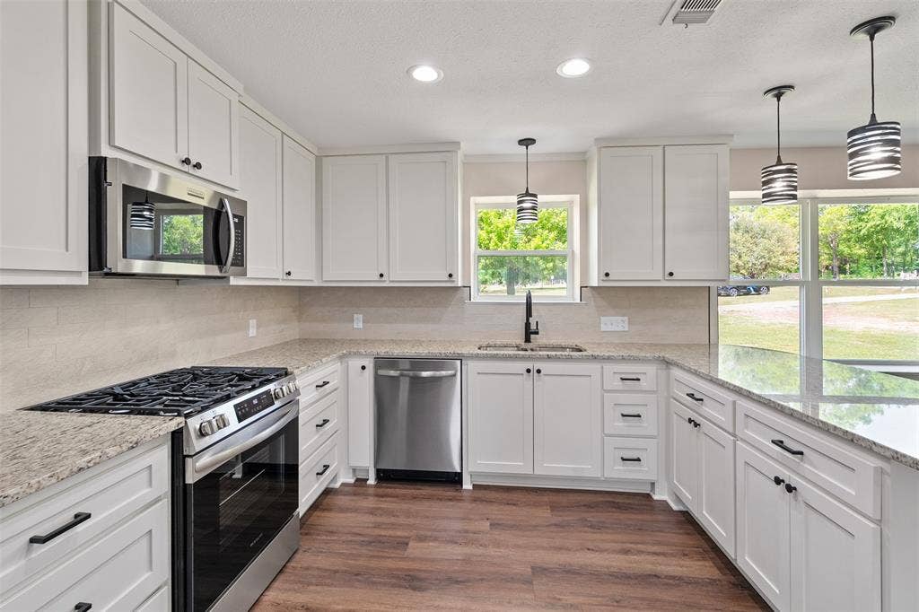 3672 E FM 1861, Athens, TX 75752