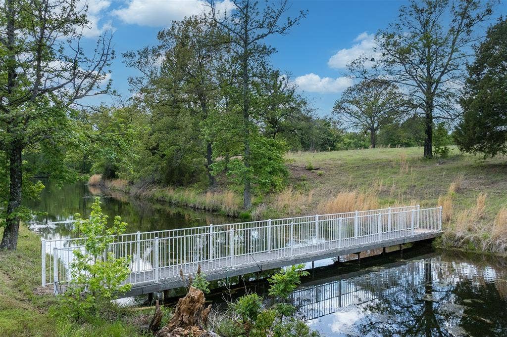 3672 E FM 1861, Athens, TX 75752