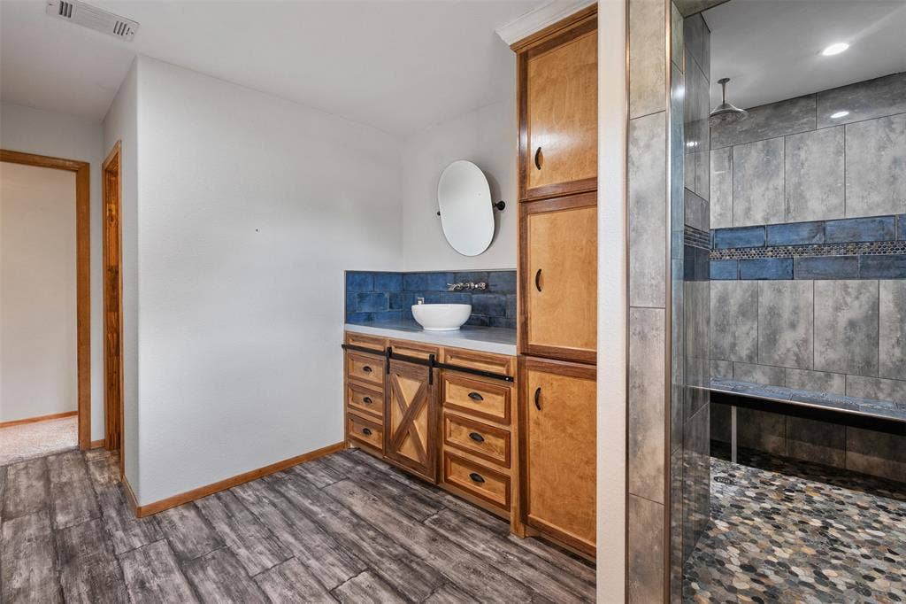 3672 E FM 1861, Athens, TX 75752
