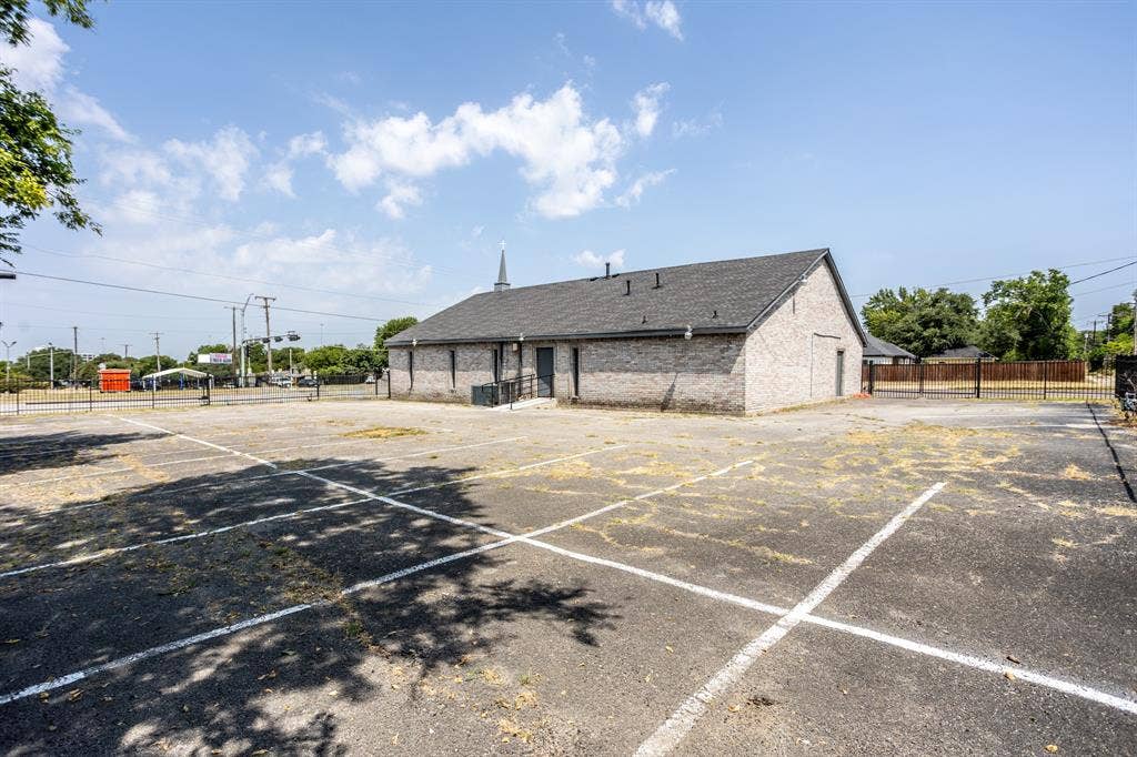 3202 S Beckley Avenue, Dallas, TX 75224 3202 S Beckley Avenue, Dallas, TX 75224