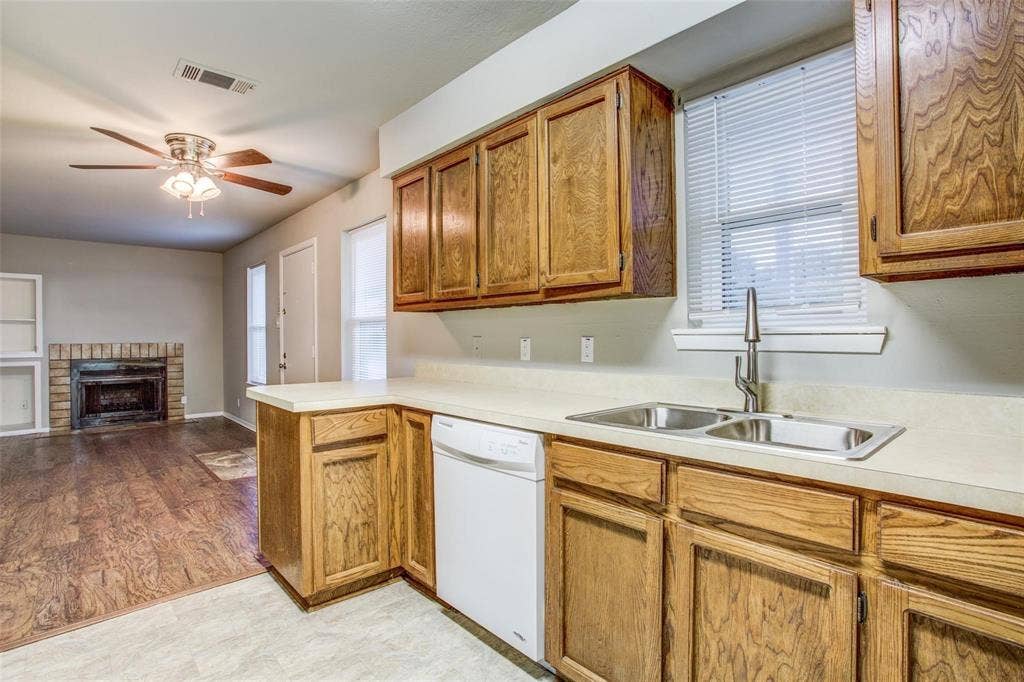 3825 Camelot Street, #A, Denton, TX 76209 3825 Camelot Street, #A, Denton, TX 76209