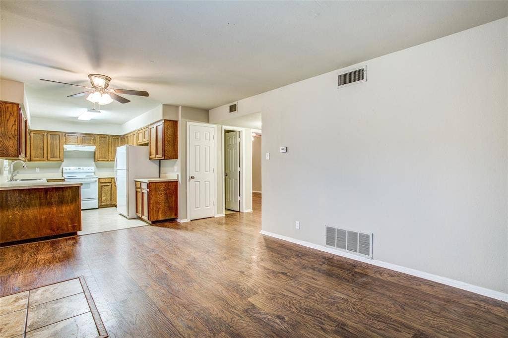 3825 Camelot Street, #A, Denton, TX 76209 3825 Camelot Street, #A, Denton, TX 76209